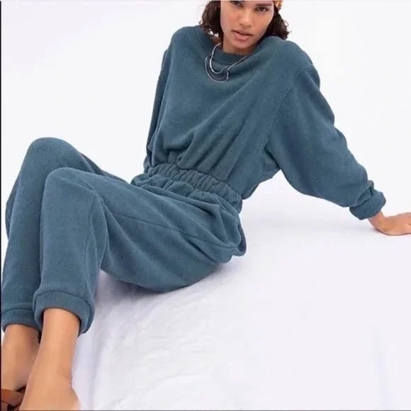 FREE PEOPLE BEACH Keep It Real Teal Fleecy Jumpsuit Womens Size Small - Picture 2 of 8